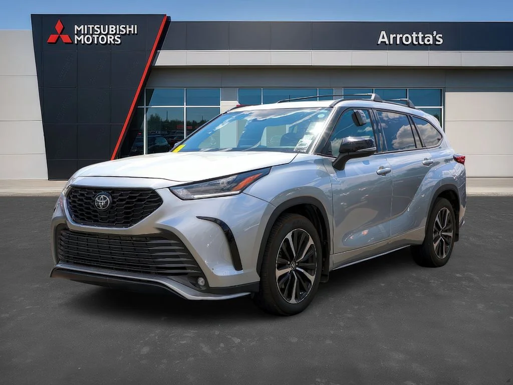 2022 Toyota Highlander XSE AWD's photo