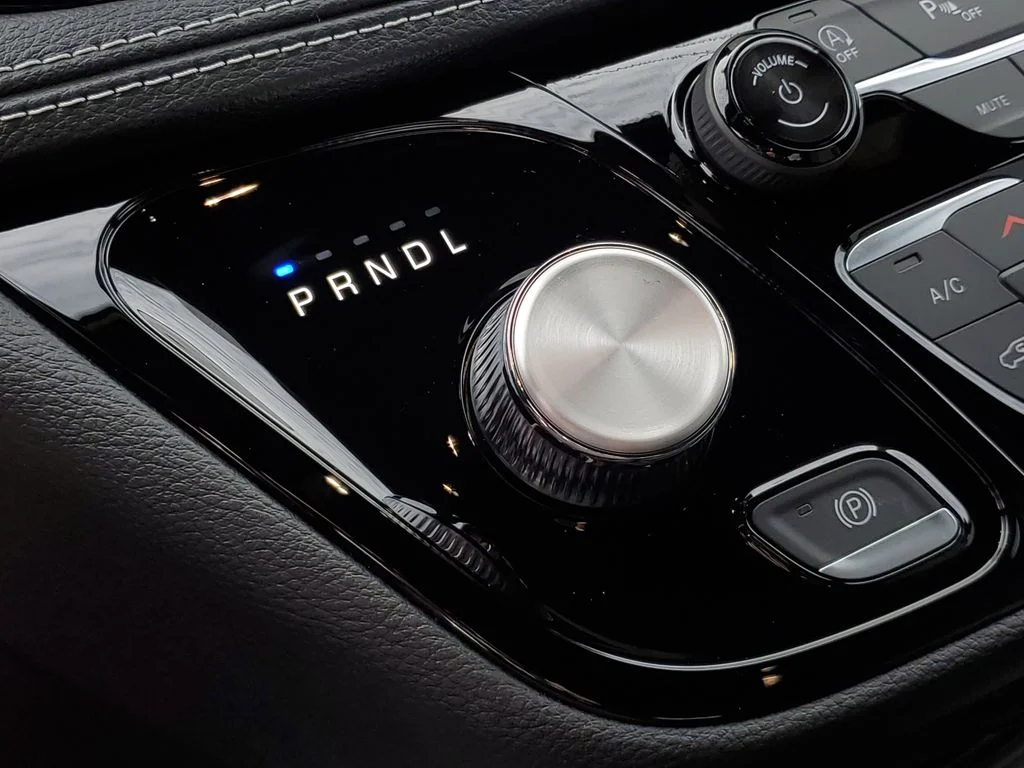 2026 Chrysler Pacifica Select - Photo 19