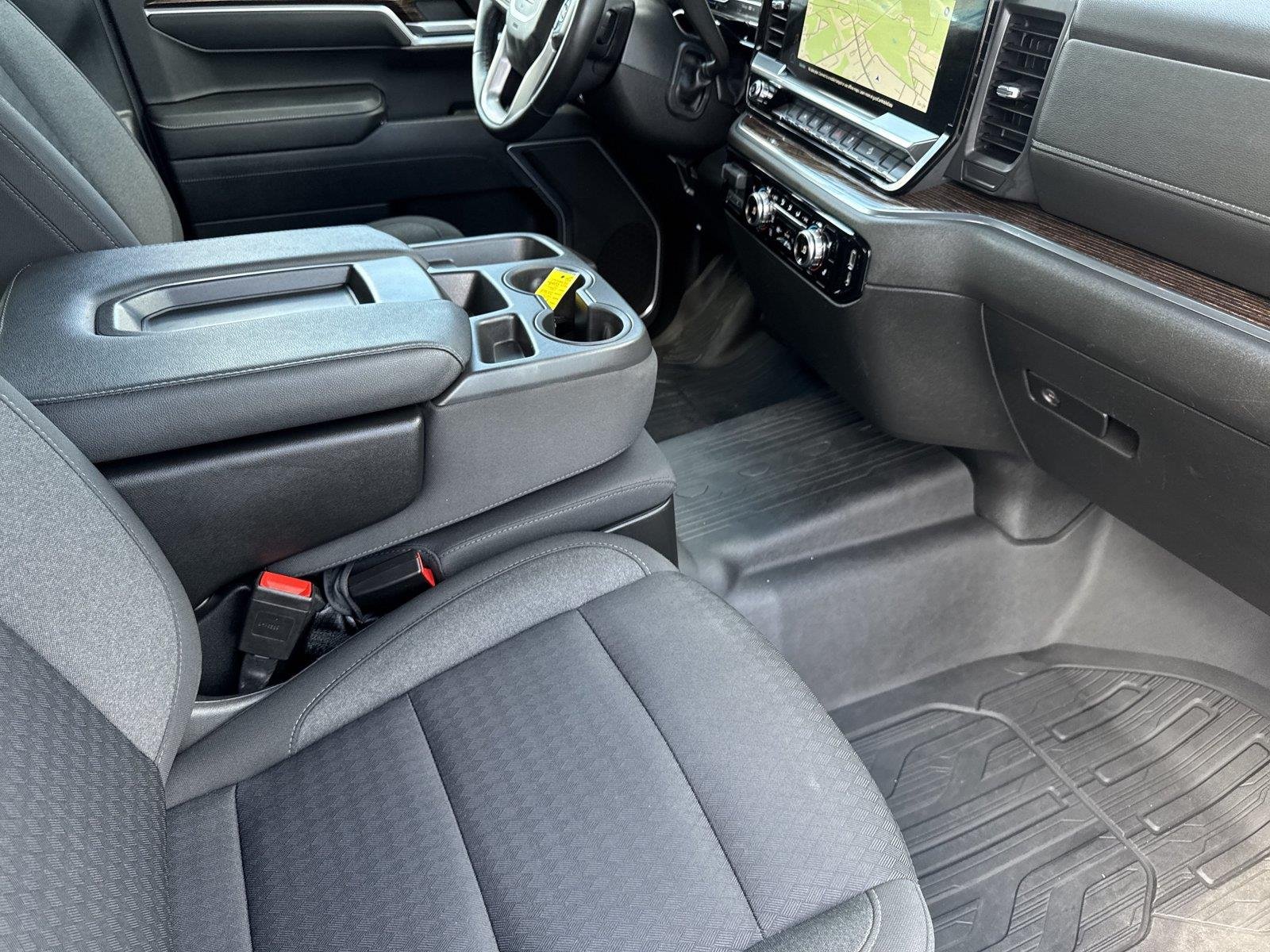 Used 2023 TITANIUM RUSH METALLIC GMC Elevation image 17
