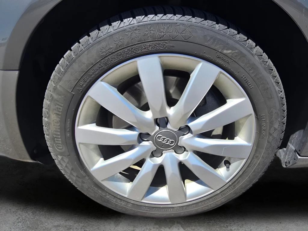 Used 2014 Dakota Gray Metallic Audi Premium image 30