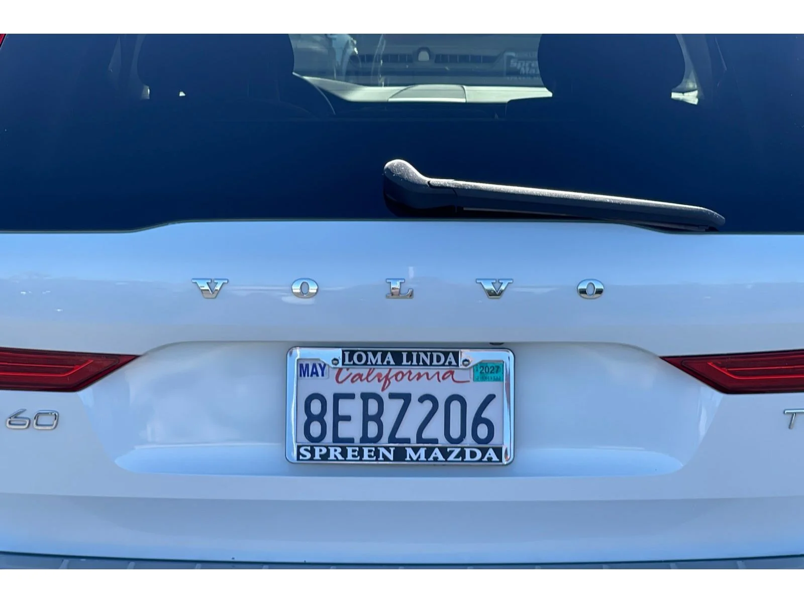 Used 2018 Ice White Volvo Momentum image 48