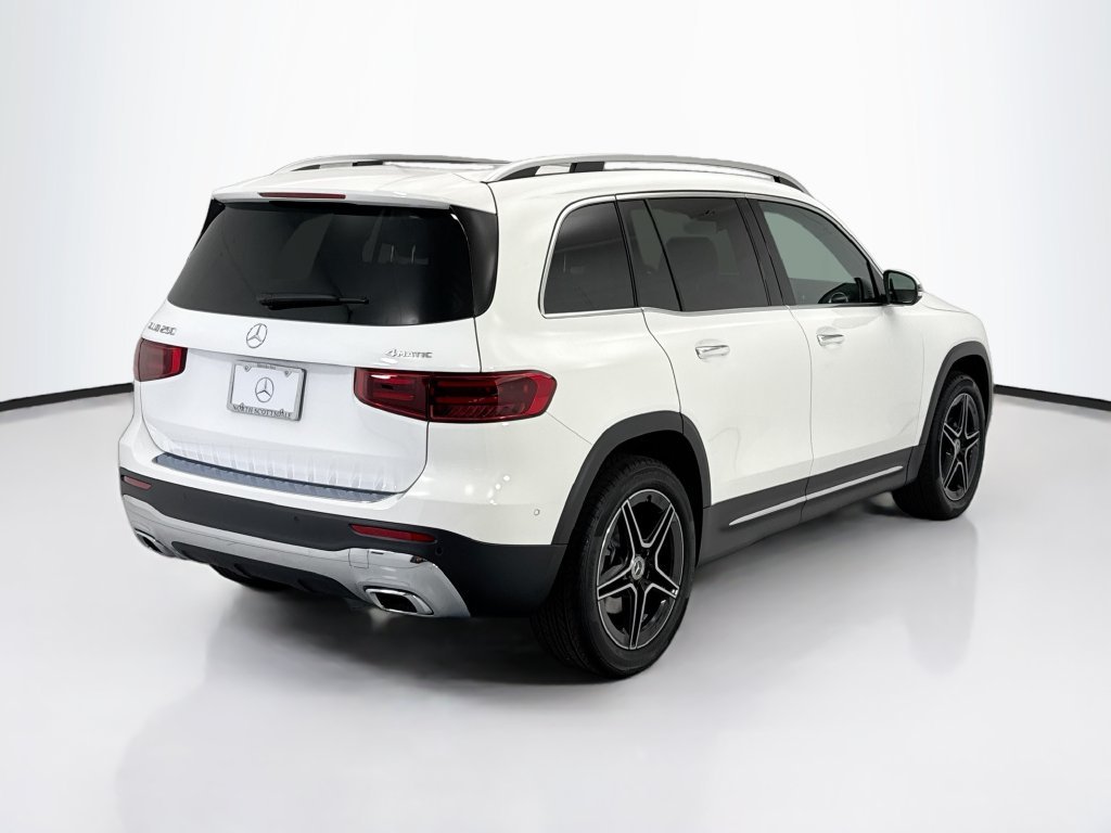 New 2026 Polar White Mercedes-Benz GLB 250 image 5