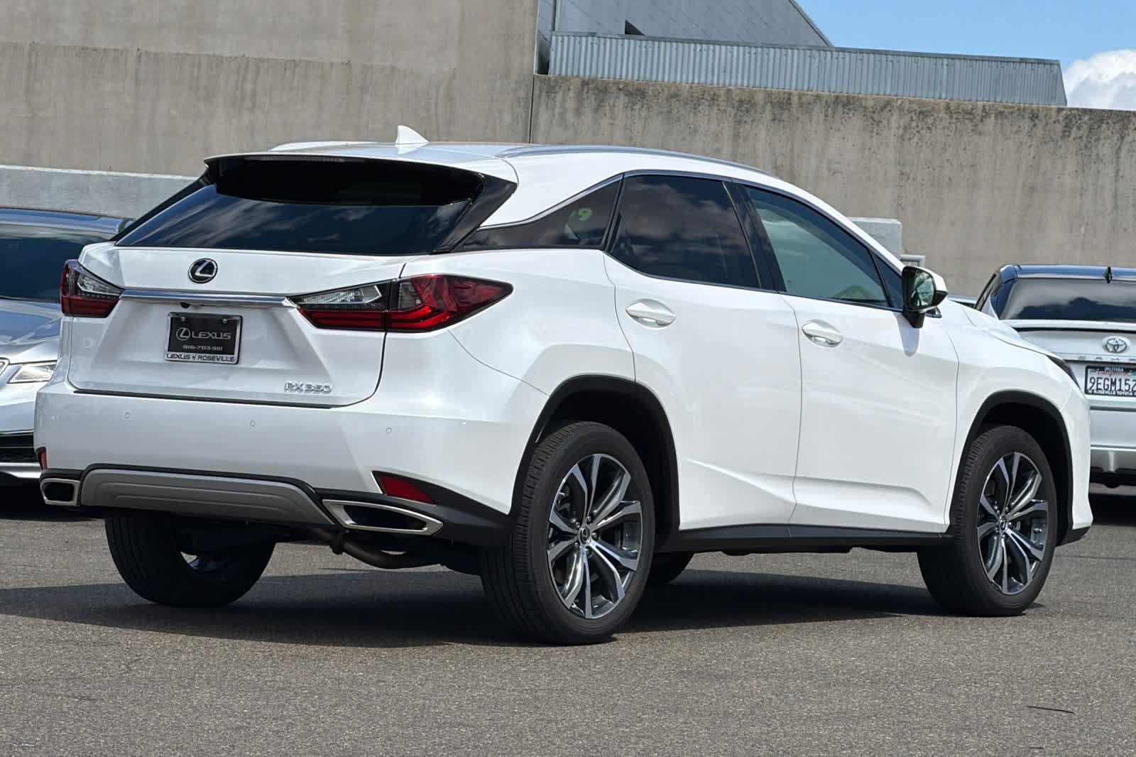 Certified Used 2022 Eminent White Pearl Lexus  image 2