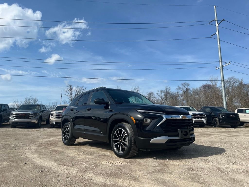 Used 2025 Black Metallic Chevrolet LT image 5