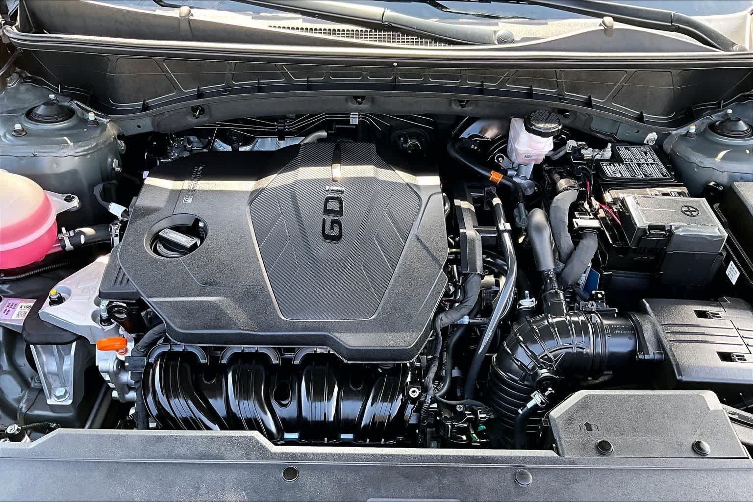 Used 2023 Amazon Gray Hyundai SE image 30