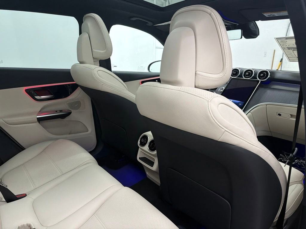 New 2026 Black Mercedes-Benz GLC 300 image 59