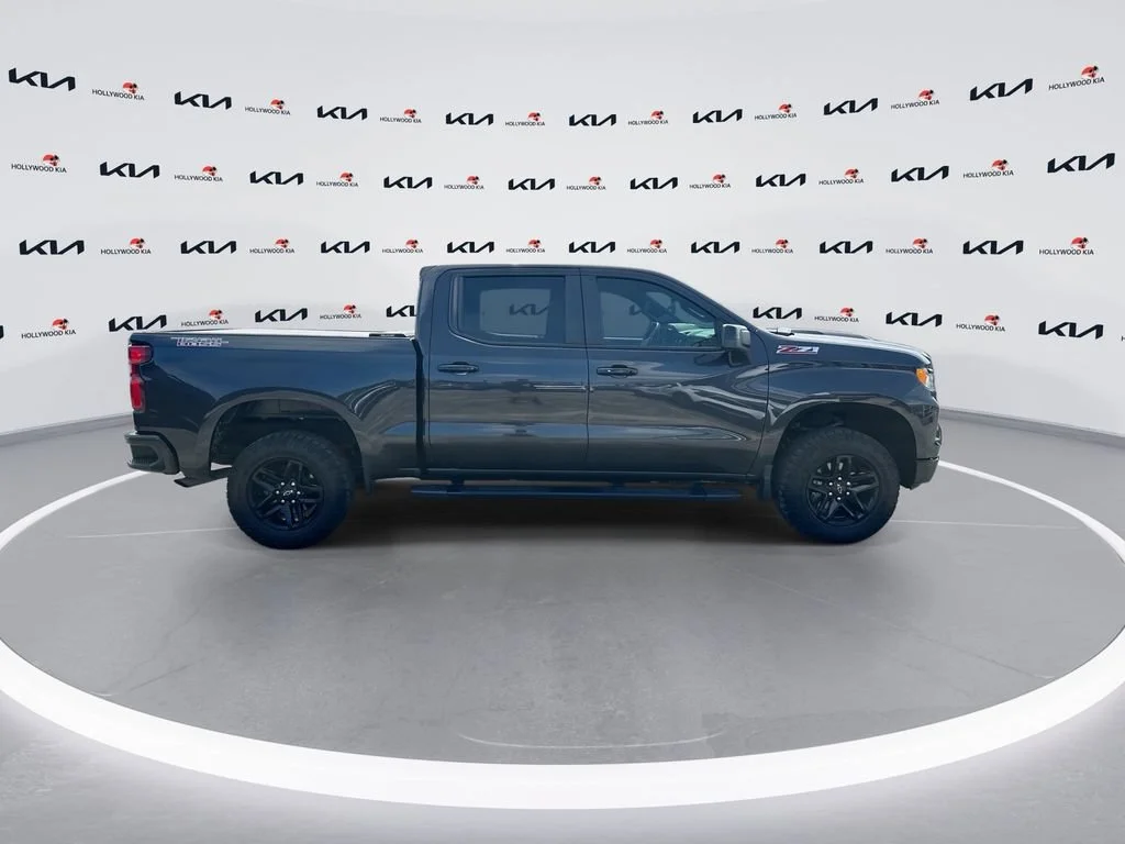 Used 2022 Dark Ash Metallic Chevrolet LT Trail Boss image 9