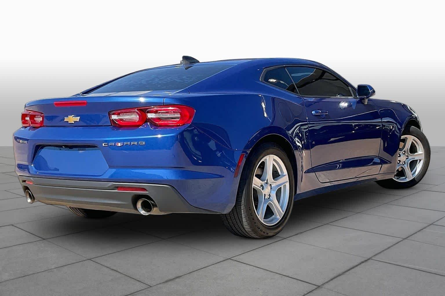 Used 2020 RIVERSIDE BLUE METALLIC Chevrolet 1LT image 13