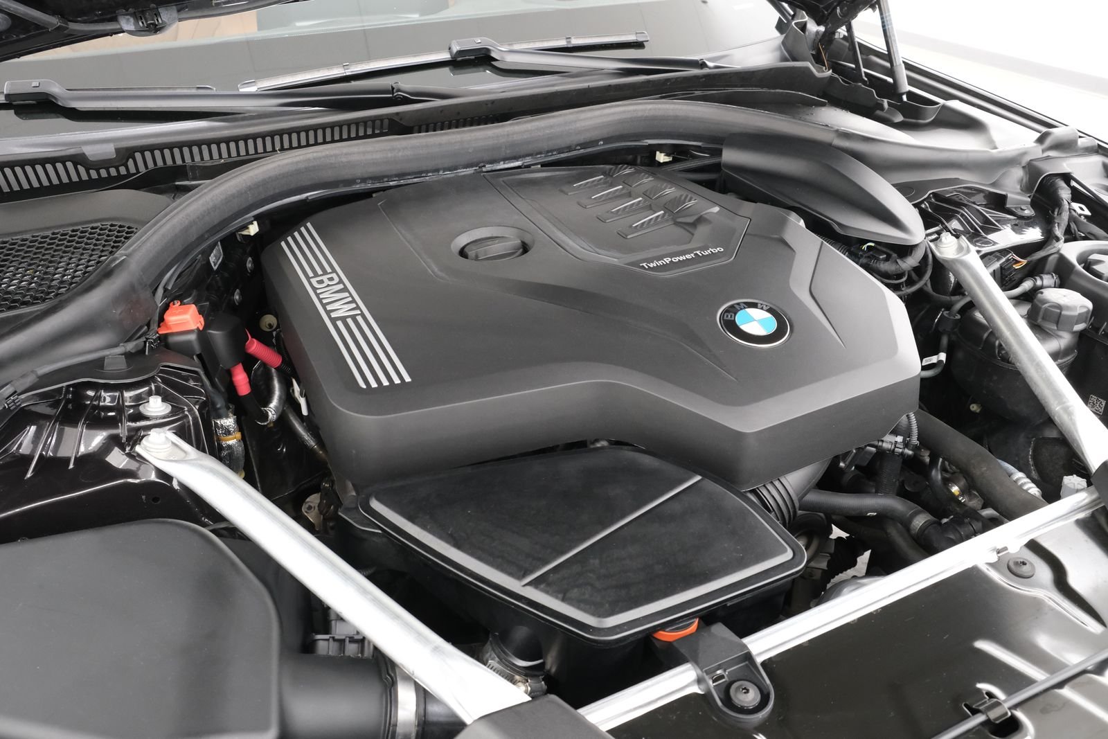 Used 2023 Dark Graphite Metallic BMW 530i xDrive image 43