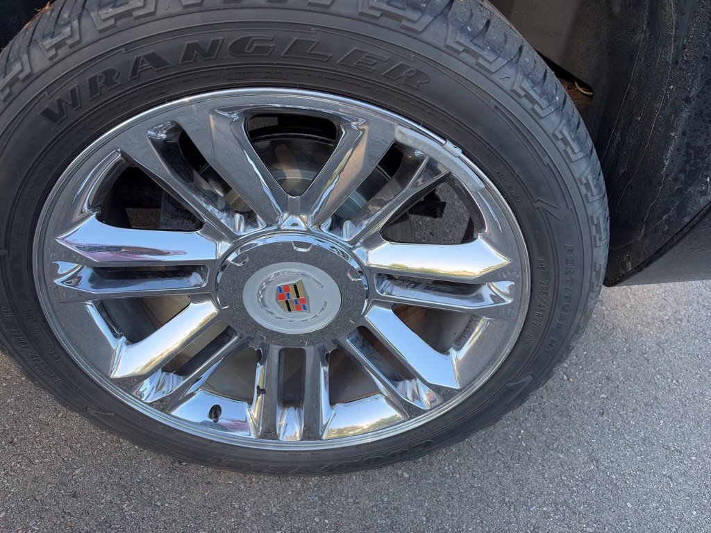 Used 2014 Black Cadillac Platinum Edition image 7