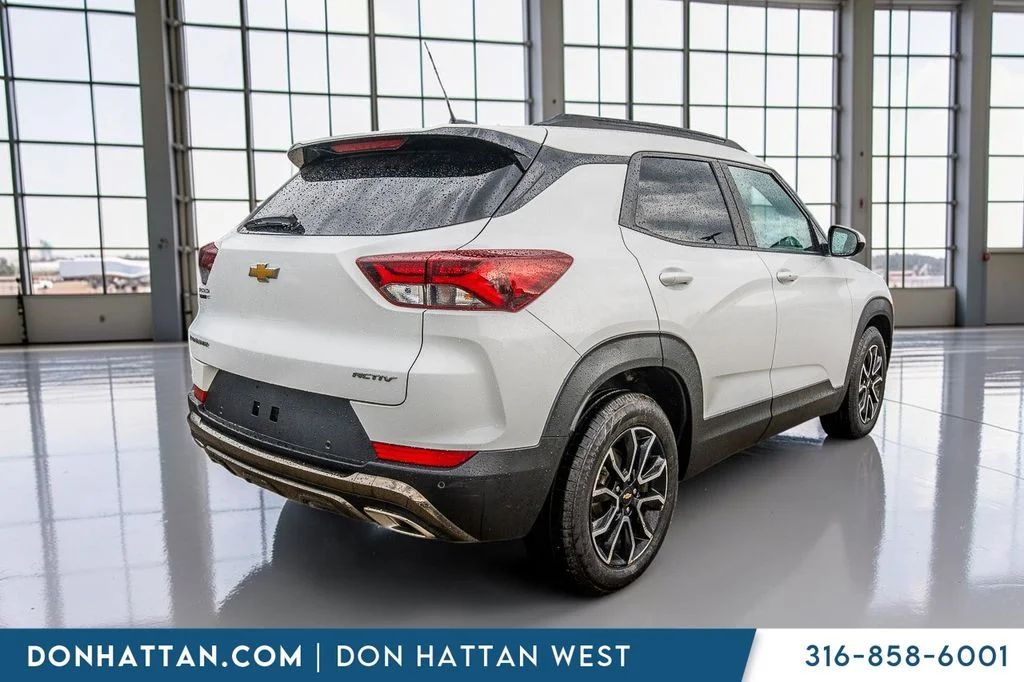 Used 2023 White Chevrolet ACTIV image 32