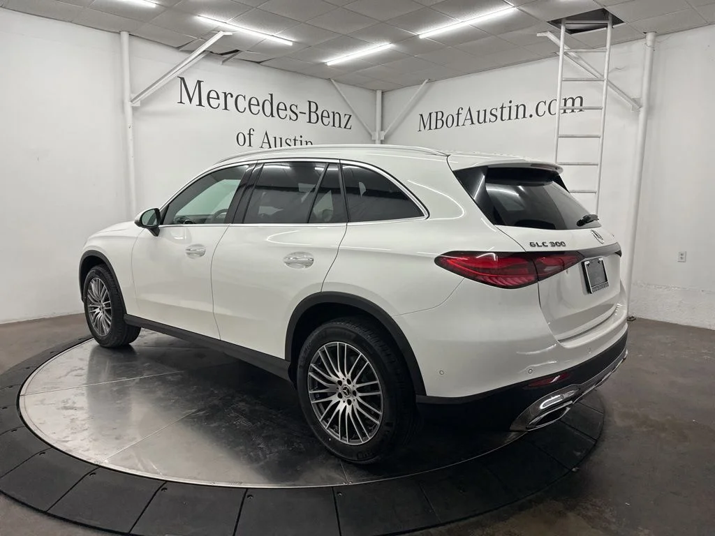 Used 2026 White Mercedes-Benz GLC 300 image 5