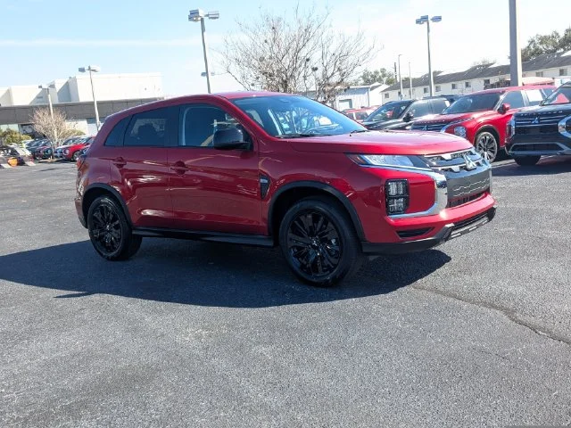 Used 2025 Red Mitsubishi 2.0 LE image 4