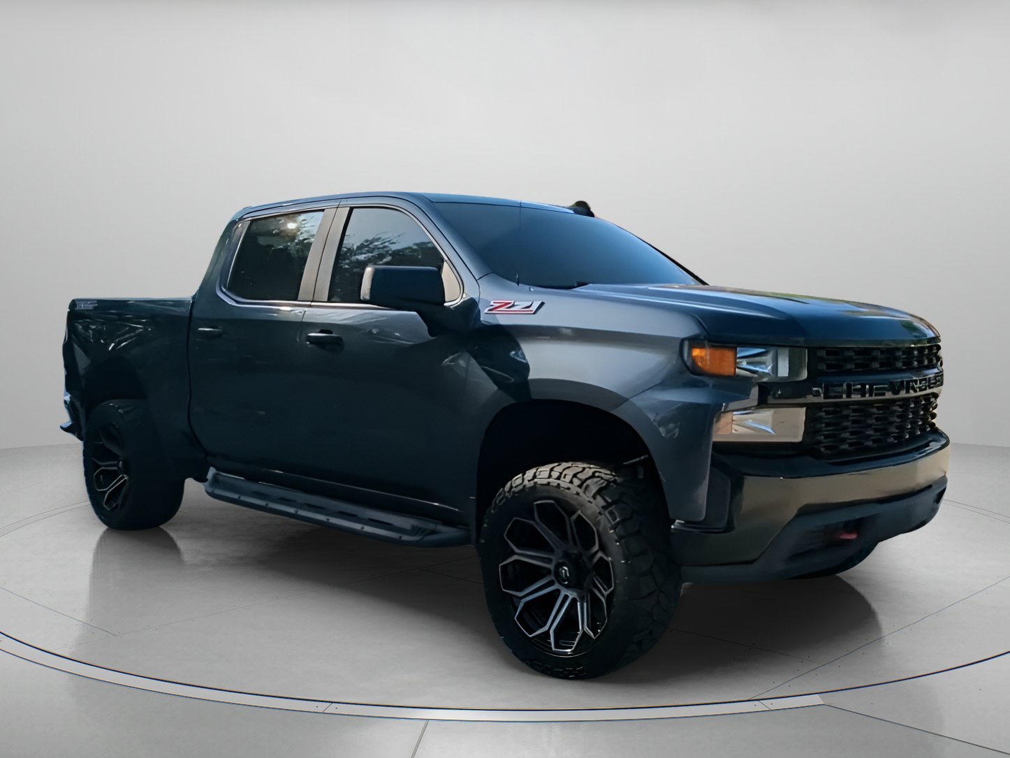 Certified Used 2019 Shadow Gray Metallic Chevrolet Custom Trail Boss Crew Cab Pickup image 2