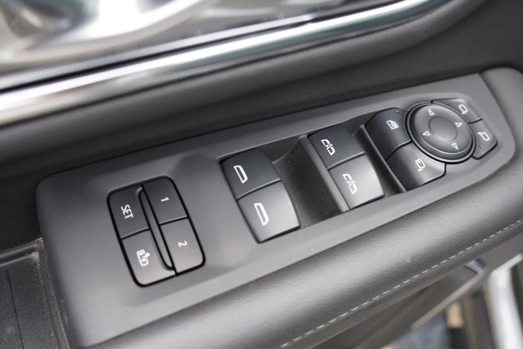 Used 2024 Sterling Gray Metallic Chevrolet Z71 image 27
