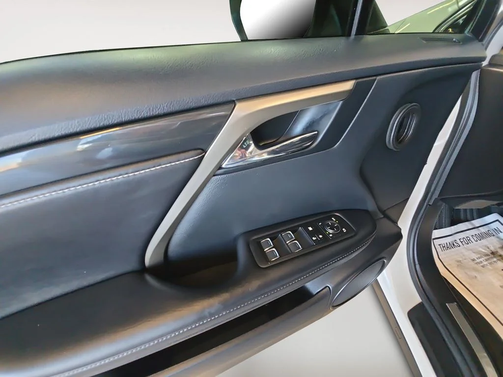 Used 2021 White Lexus 350 image 10