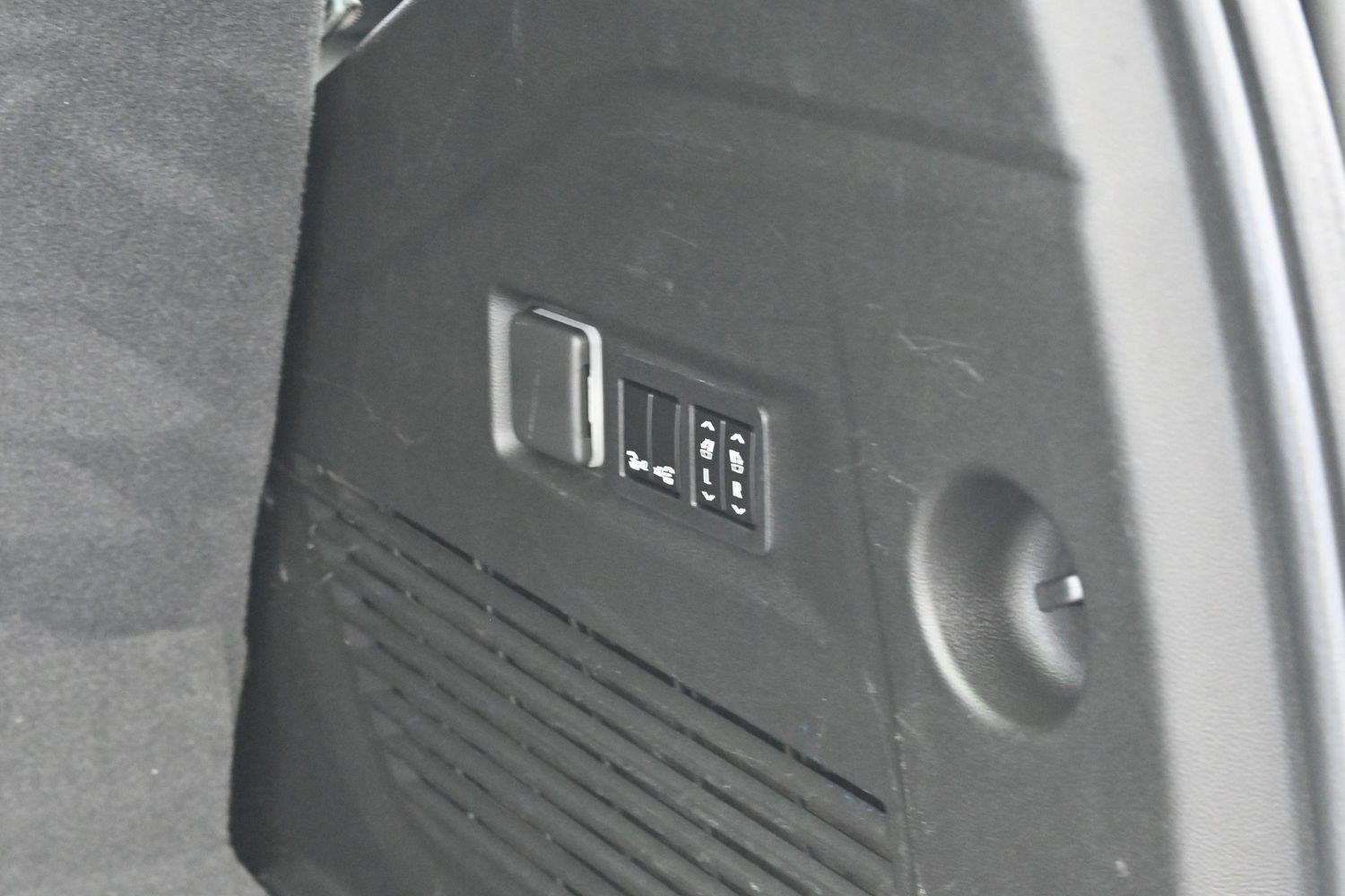 Used 2021 ONYX BLACK GMC Denali image 11