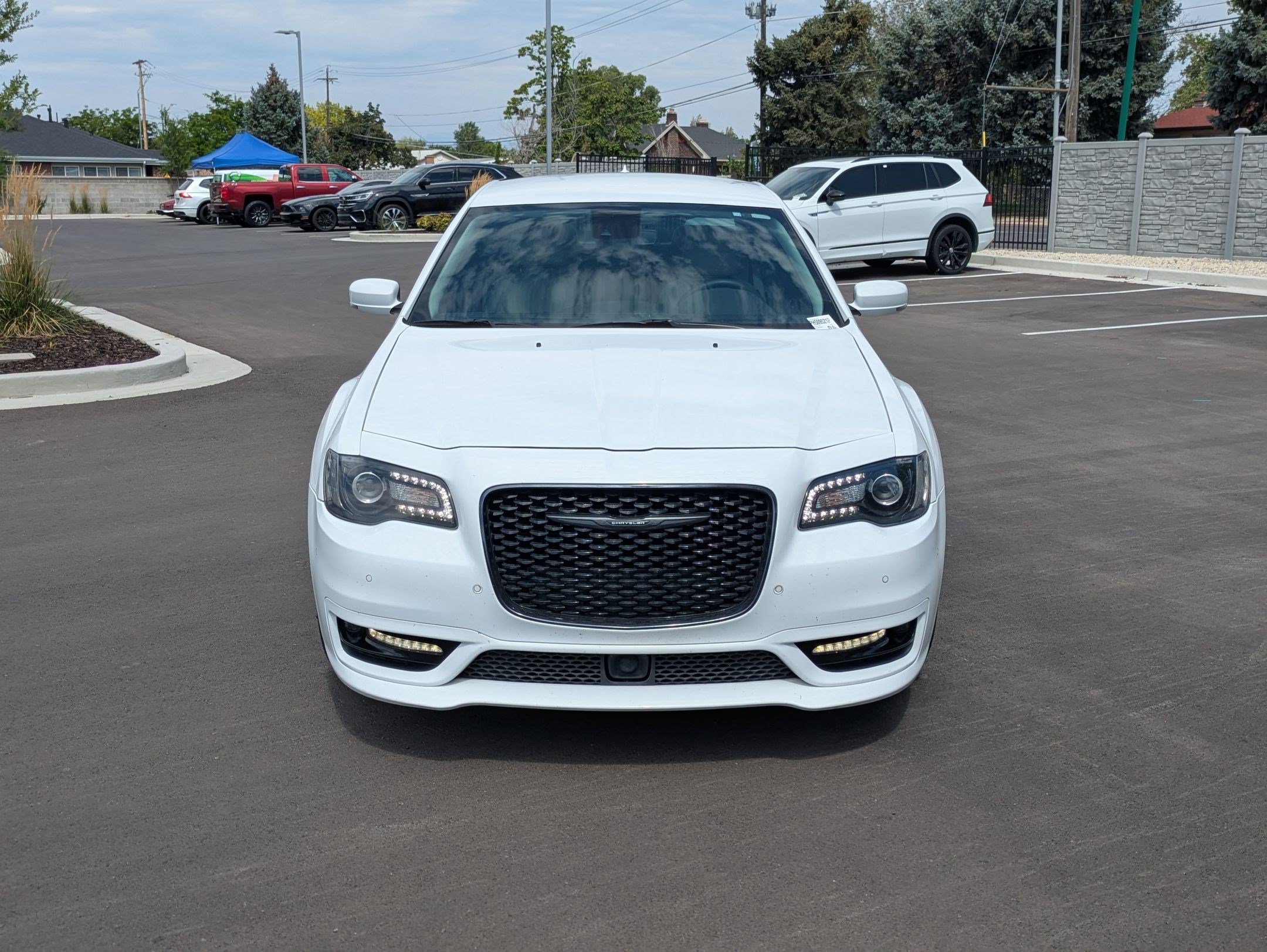 Used 2023 Bright White Clearcoat Chrysler Touring L image 10