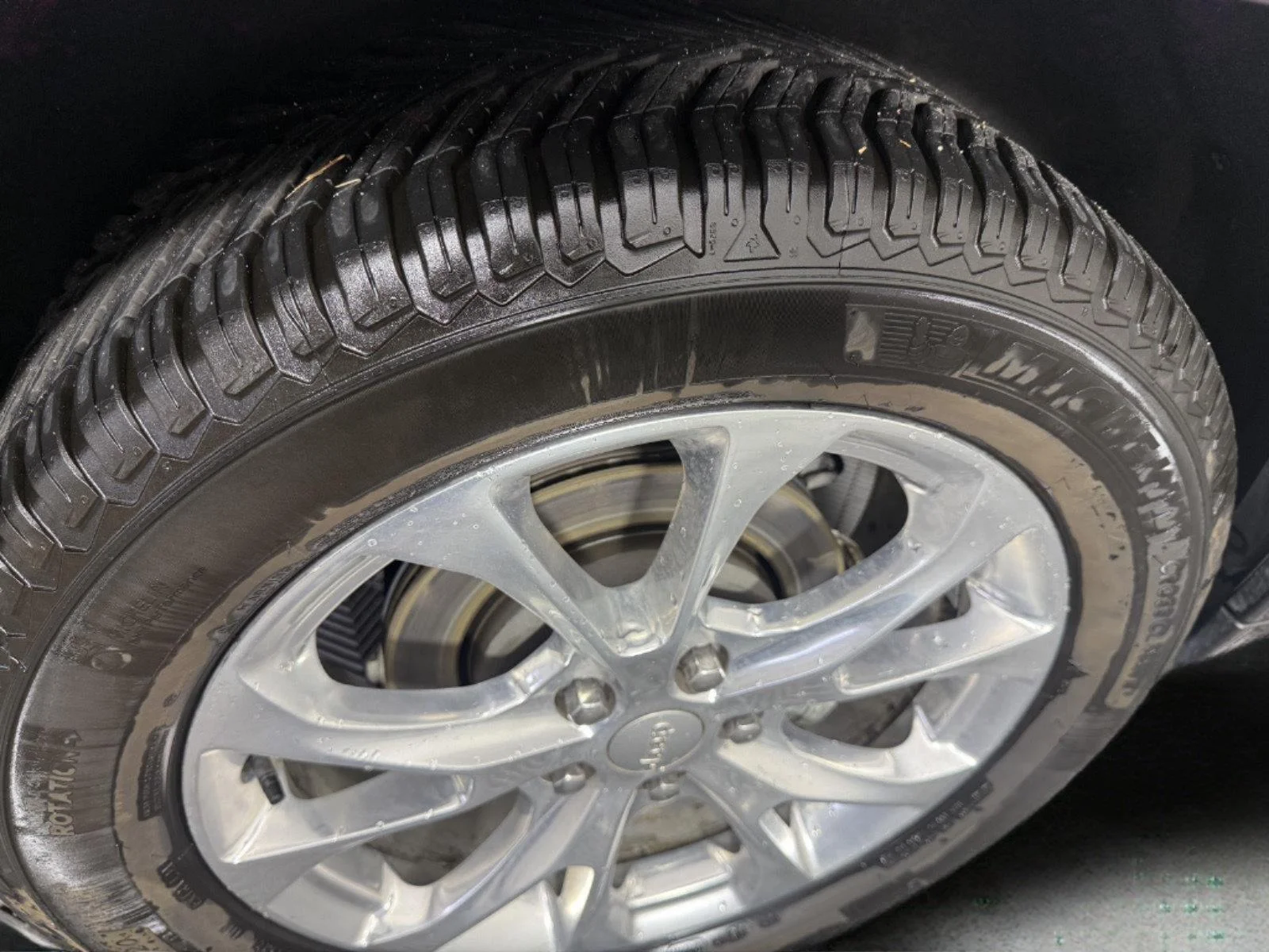 Used 2021 Granite Crystal Metallic Clearcoat Jeep Summit image 12