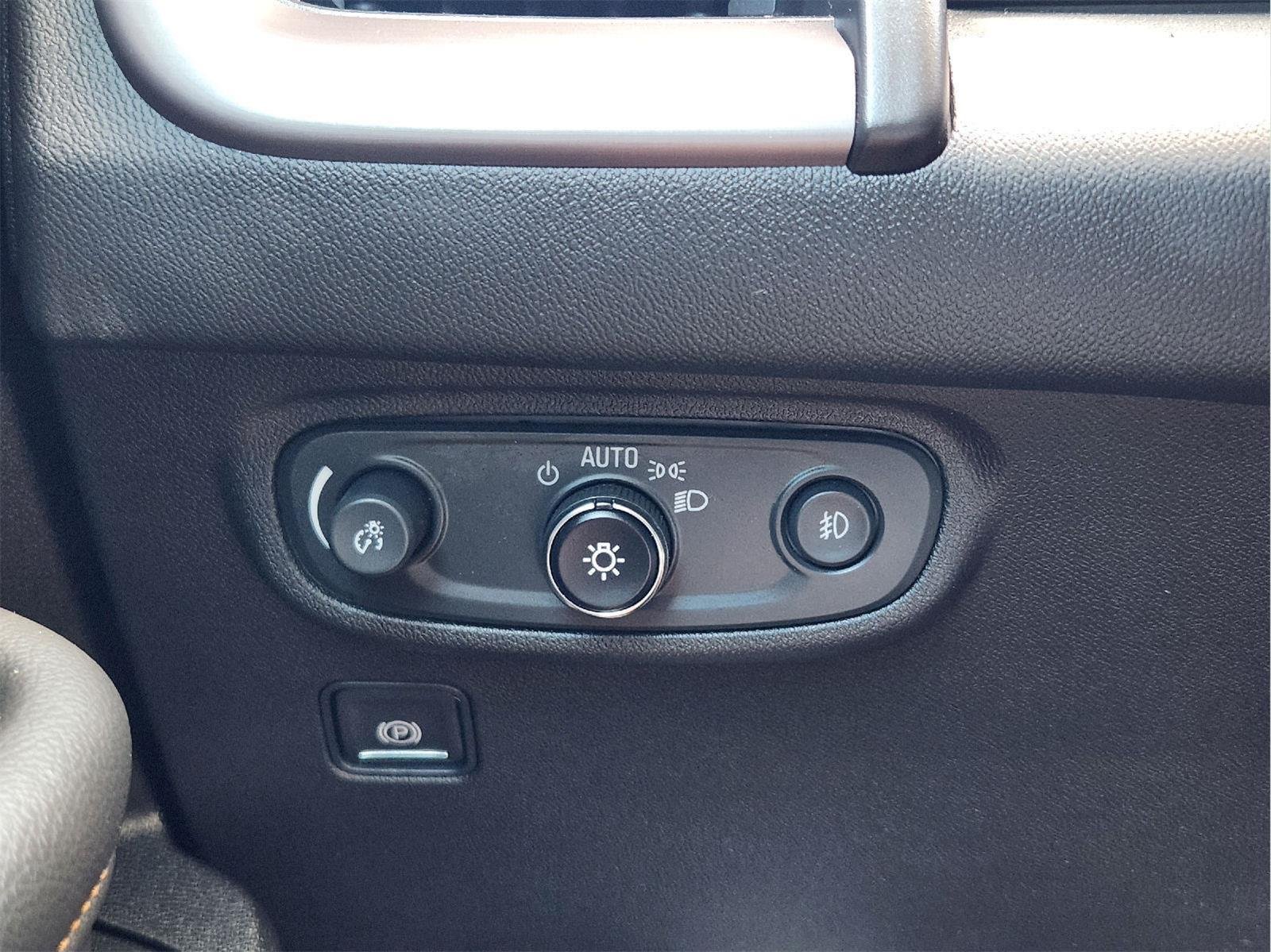 Used 2023 Summit White GMC AT4 image 22