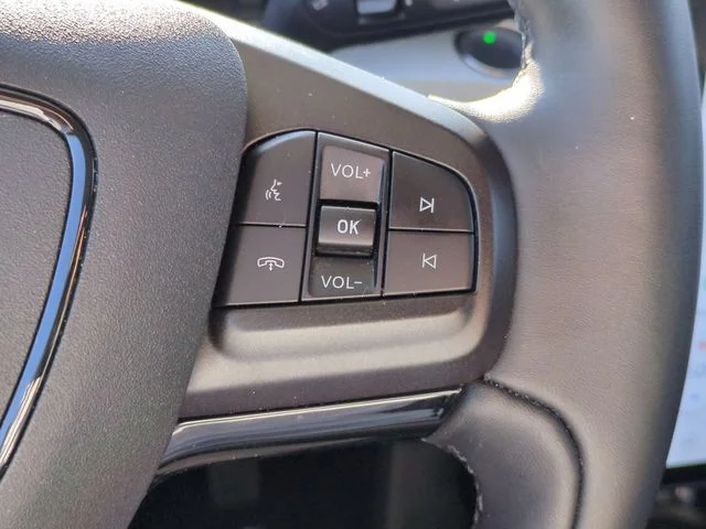 Used 2021 Gray Ford Select image 17