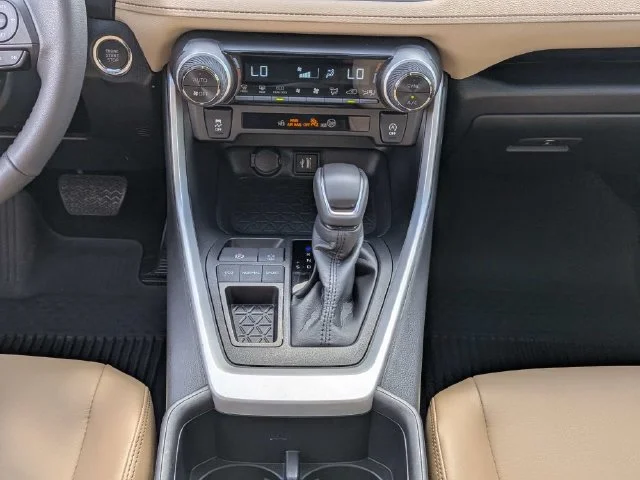 Used 2025 Beige Toyota XLE Premium image 19