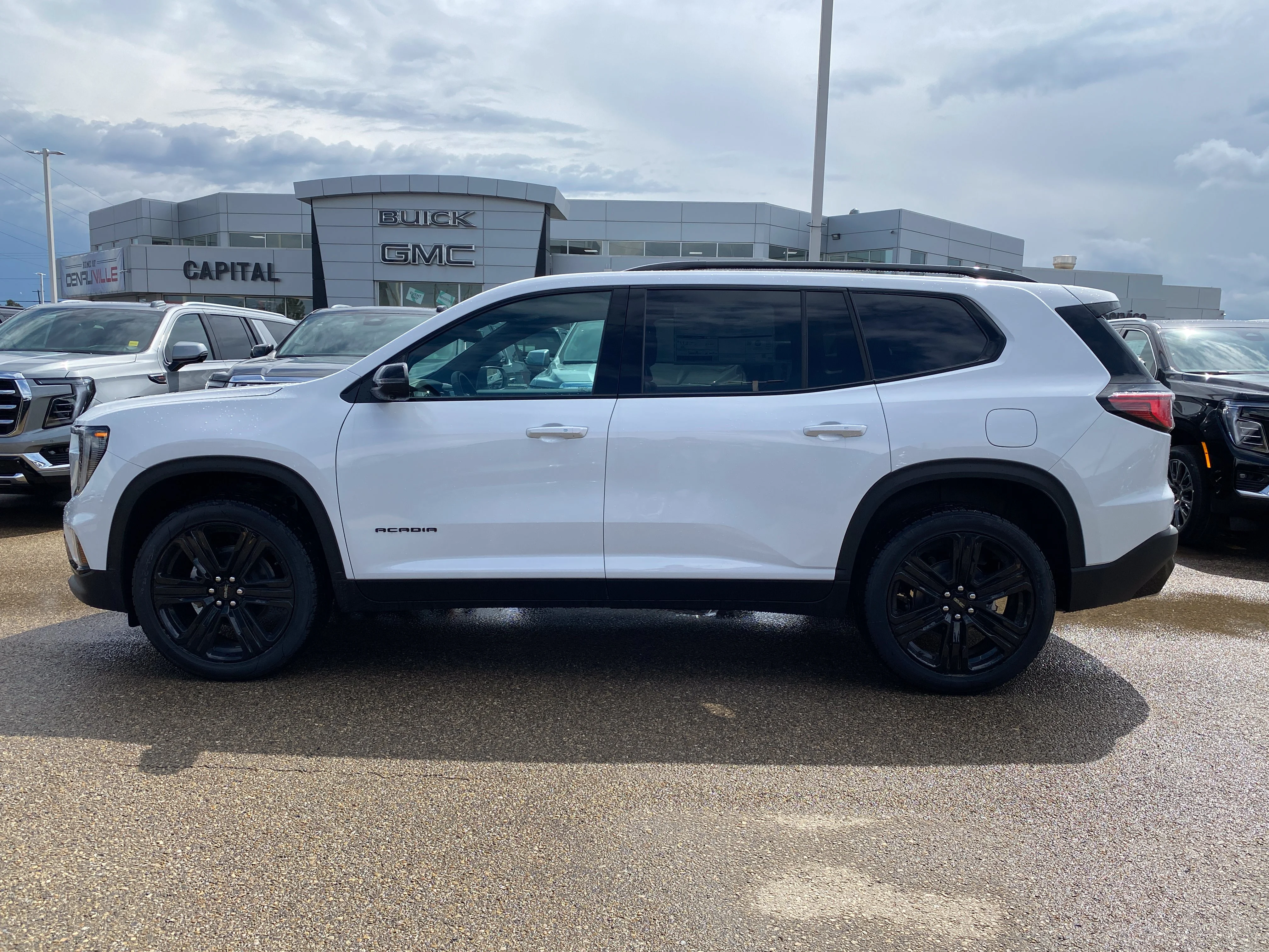 New 2026 Summit White GMC Elevation image 3