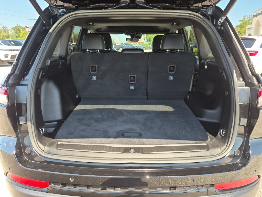 Used 2025 Black Jeep Altitude X image 24