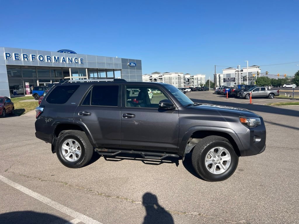 Used 2022 Magnetic Gray Metallic Toyota SR5 Premium image 4