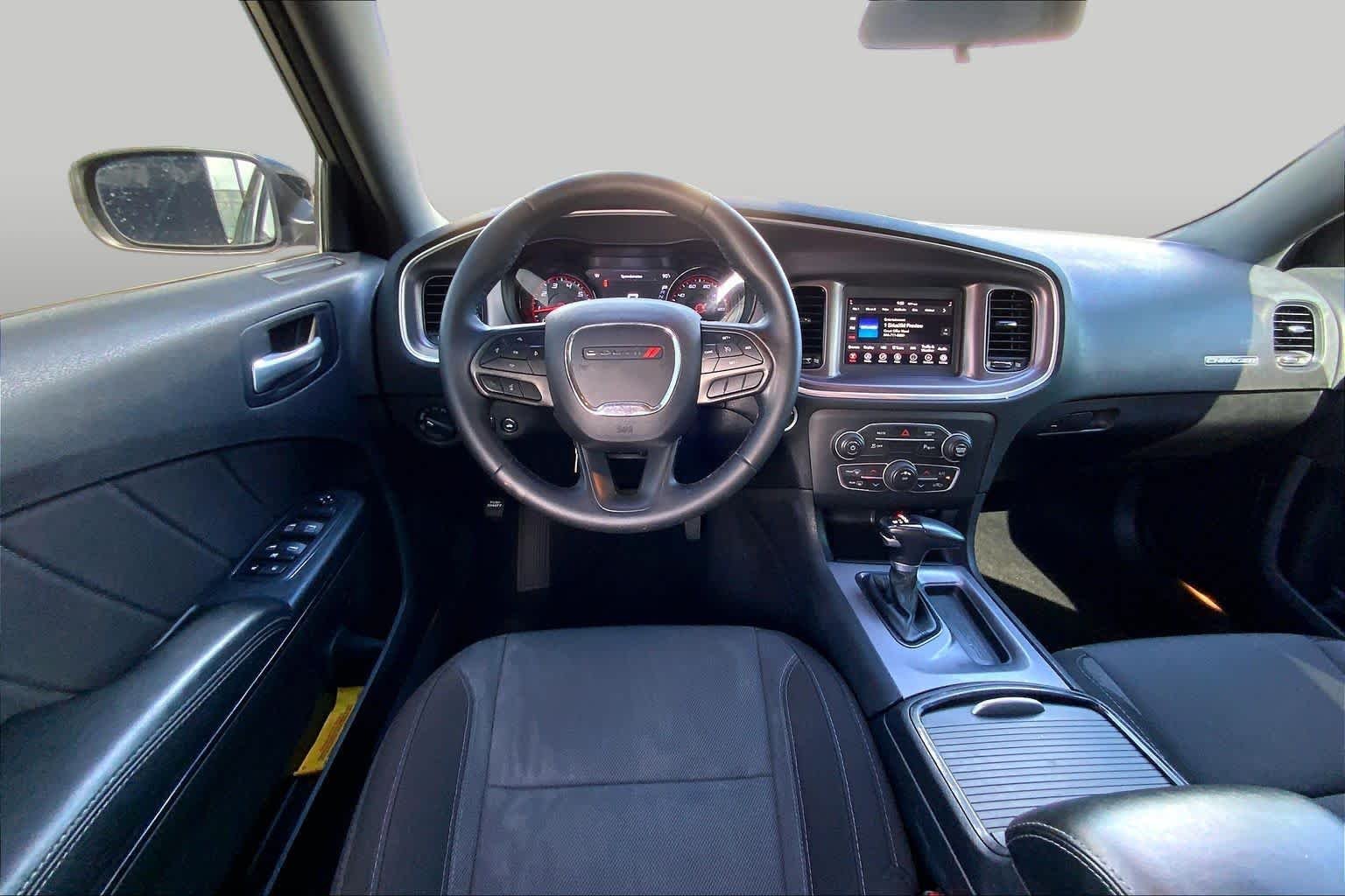 Used 2021 F8 Green Dodge SXT image 5