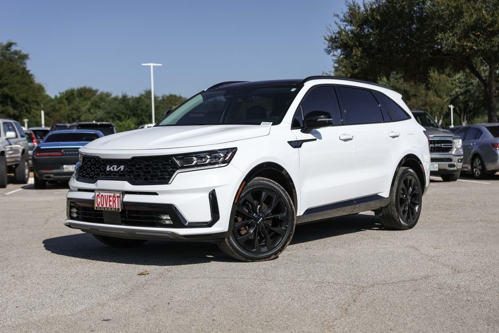 Used 2023 White Kia SX image 2