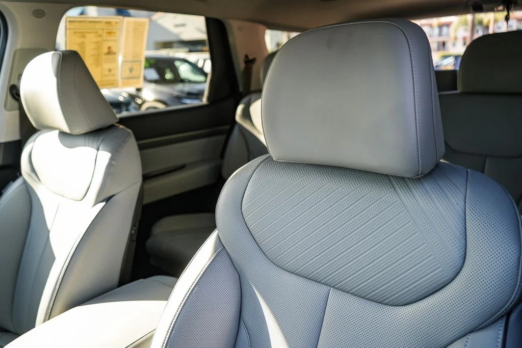Used 2025 Gray Hyundai SEL image 23
