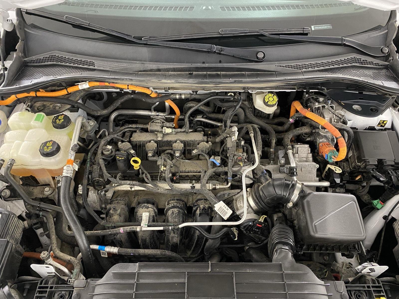Used 2022 Oxford White Ford SE Hybrid image 30