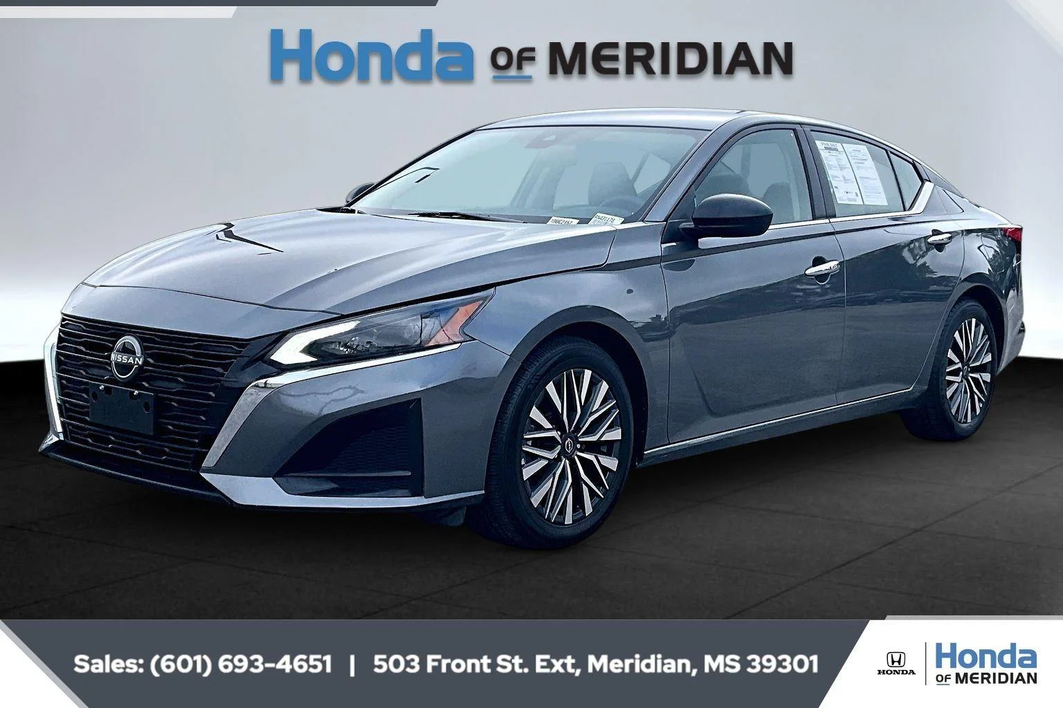 Used 2024 Gun Metallic Nissan 2.5 SV image 10