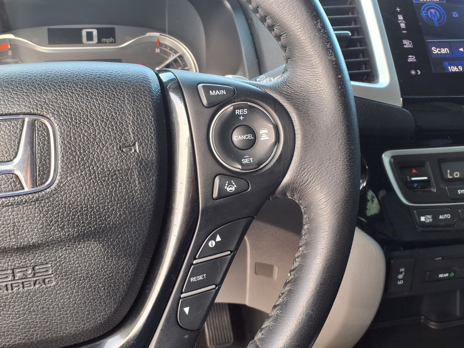 Used 2016 Crystal Black Pearl Honda Touring image 28