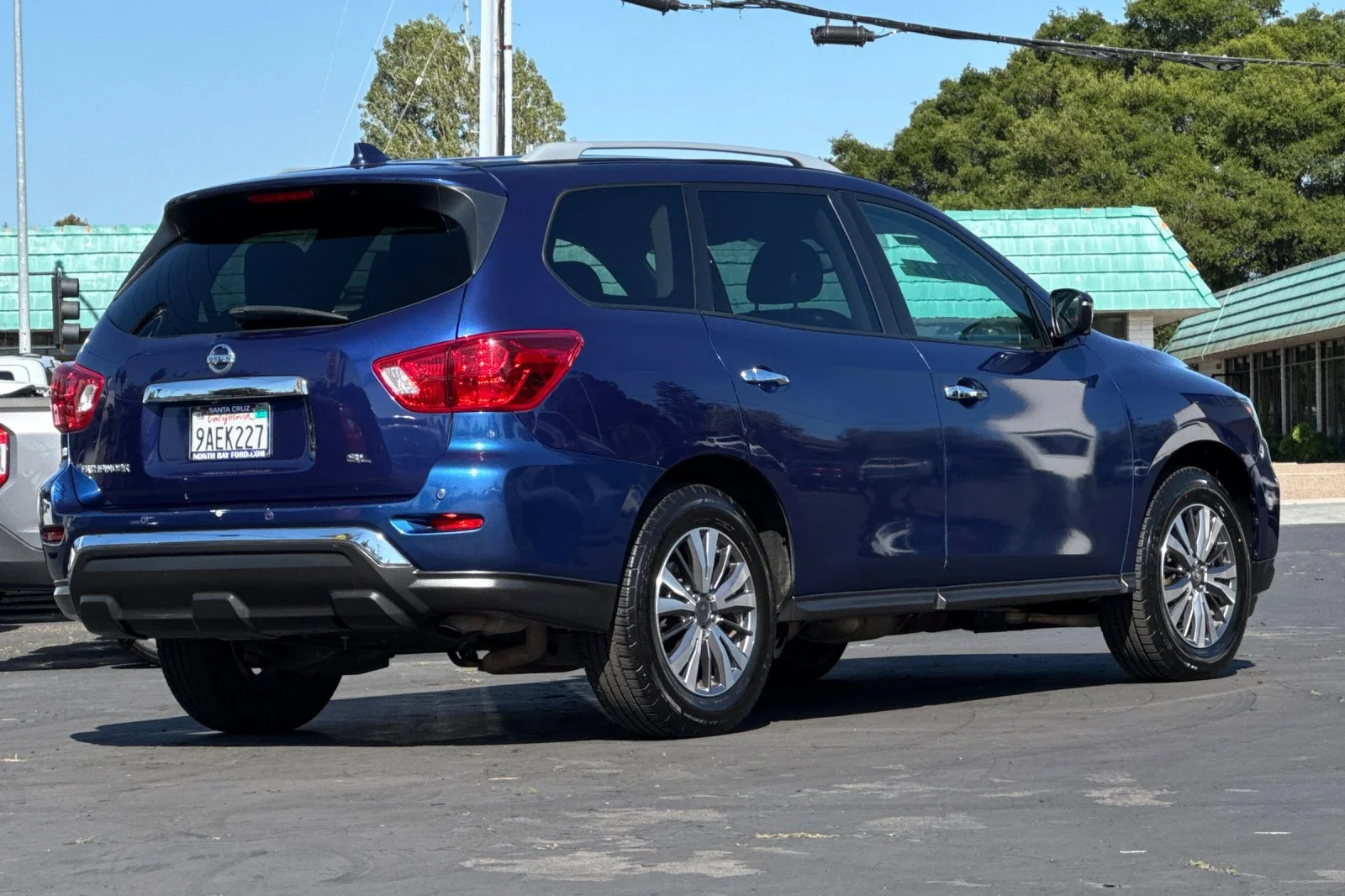 Certified Used 2020 Caspian Blue Metallic Nissan SL image 28