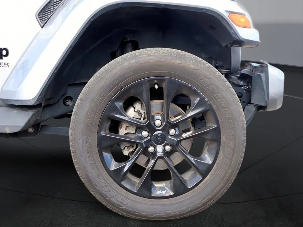 Used 2021 Billet Silver Metallic Jeep Unlimited High Altitude image 27