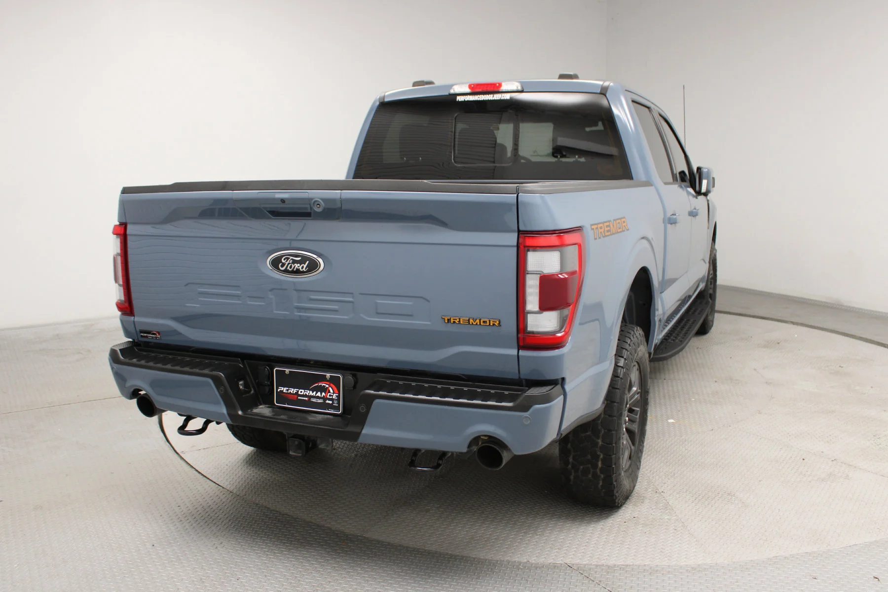 Used 2023 AZURE GRAY METALLIC TRICOAT Ford Tremor 4WD SuperCrew Box image 39