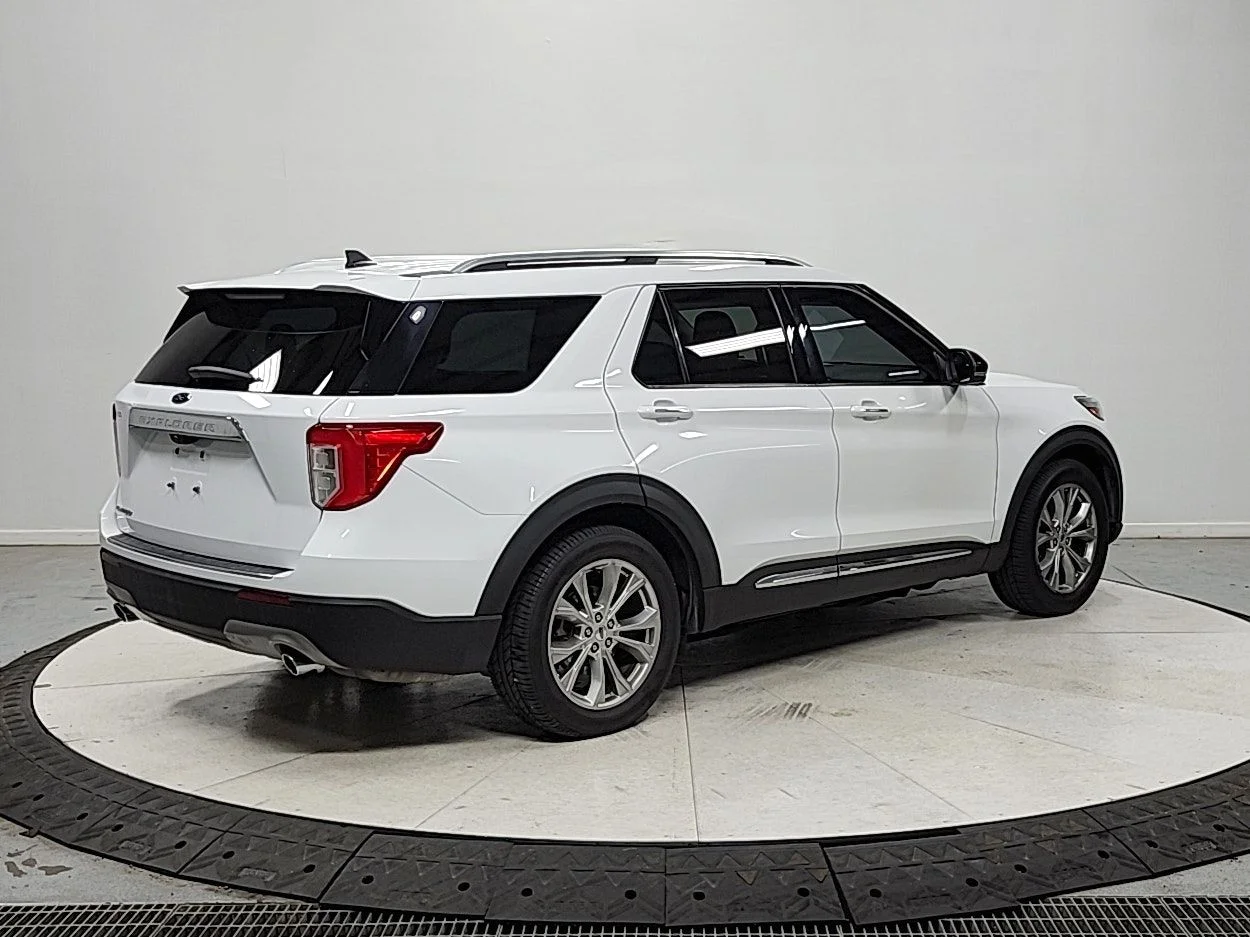 Used 2021 White Ford Limited image 7