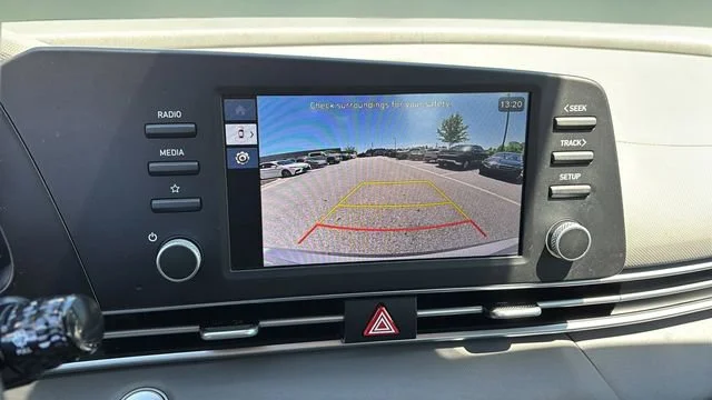 Used 2025 Gray Hyundai SEL Sport image 26