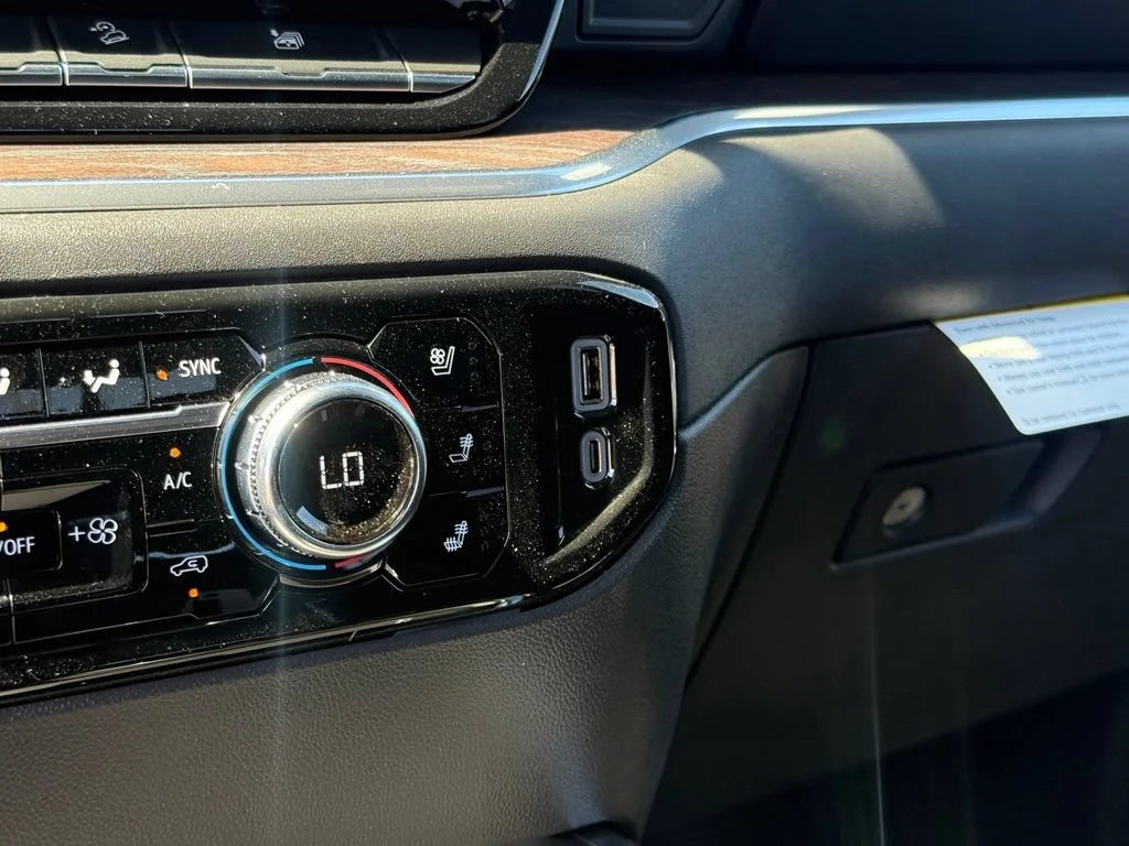 New 2026 Summit White GMC SLT image 27