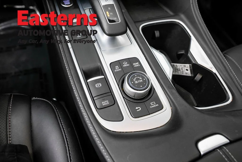 Used 2023 Black INFINITI LUXE image 21