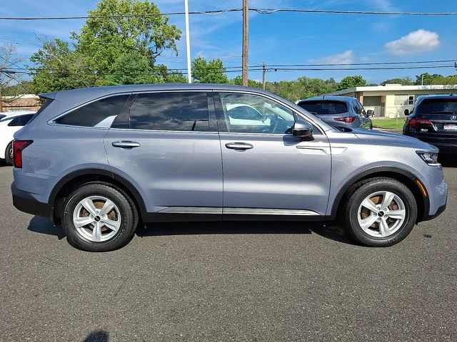 Used 2022 Silver Kia LX image 8