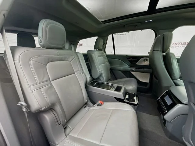 Used 2020 Blue Lincoln Reserve image 30