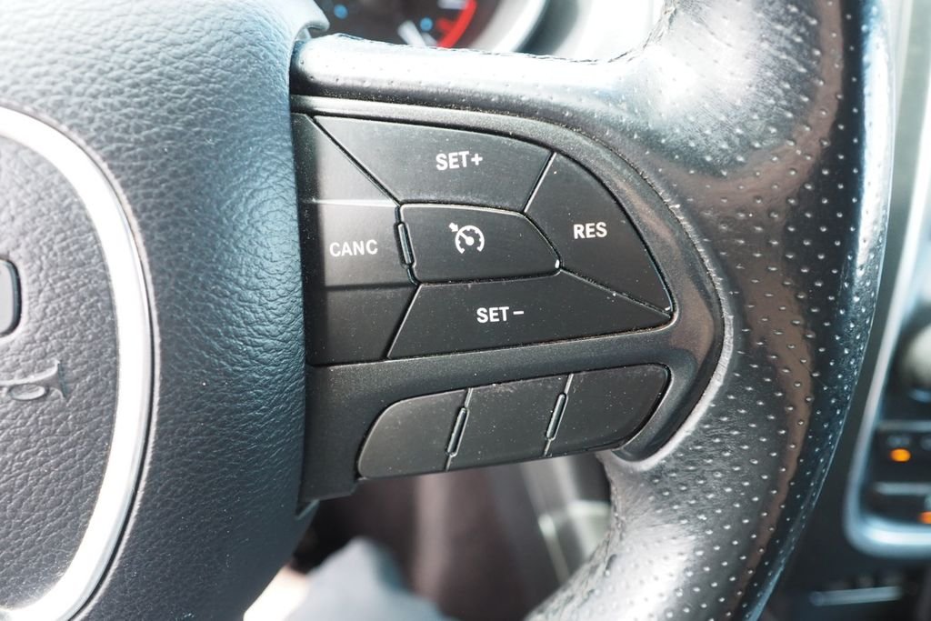 Used 2019 Black Dodge SXT Plus image 28