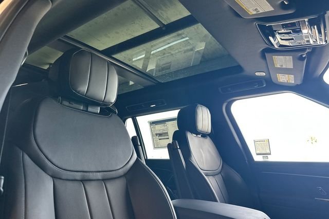 New 2026 Fuji White Land Rover SE image 15