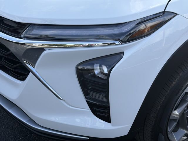 2026 Chevrolet Trax LT - Photo 9