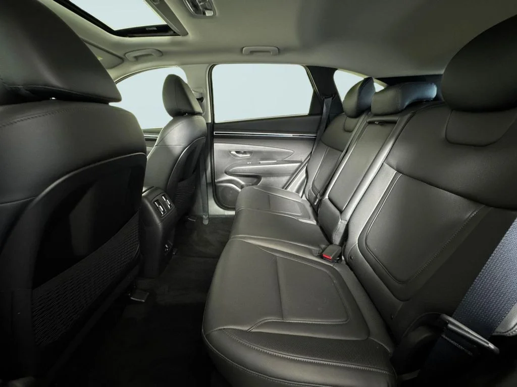 Used 2023 Black Hyundai SEL image 12