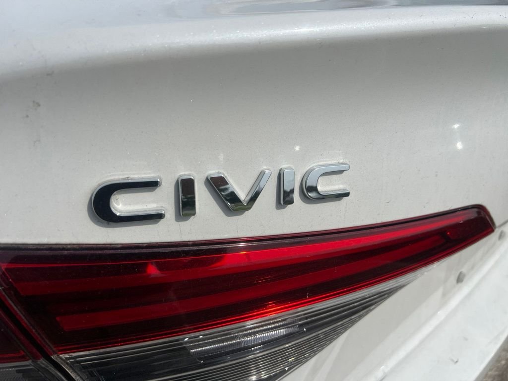 Used 2023 White Honda EX image 4