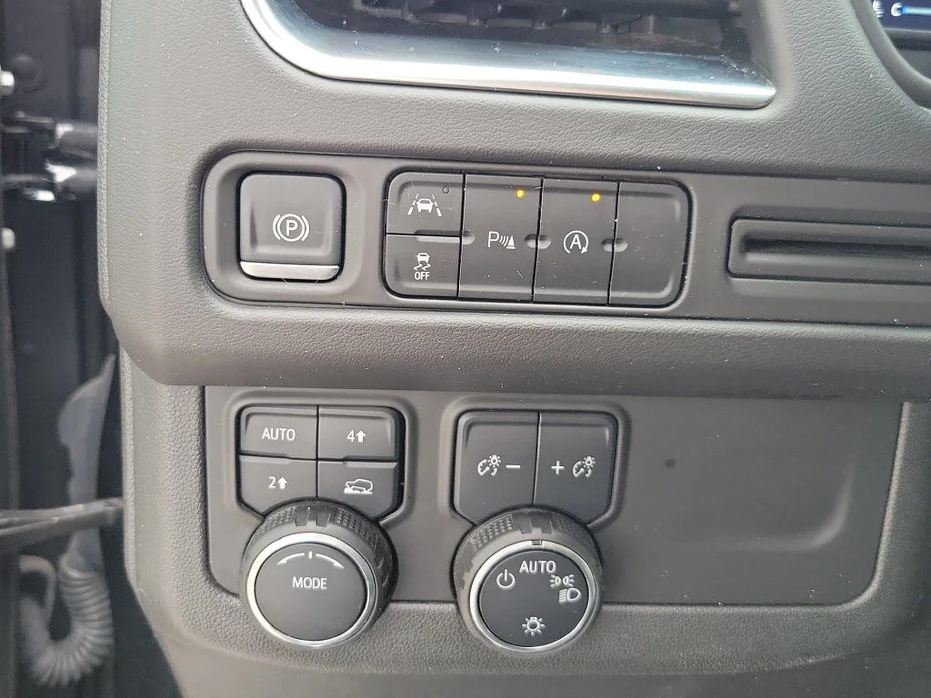 Used 2024 Black Chevrolet LT image 33